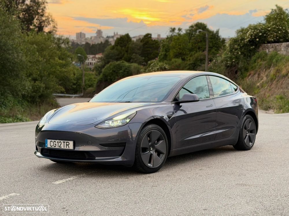 Tesla Model 3 Standard Range Plus RWD - 1