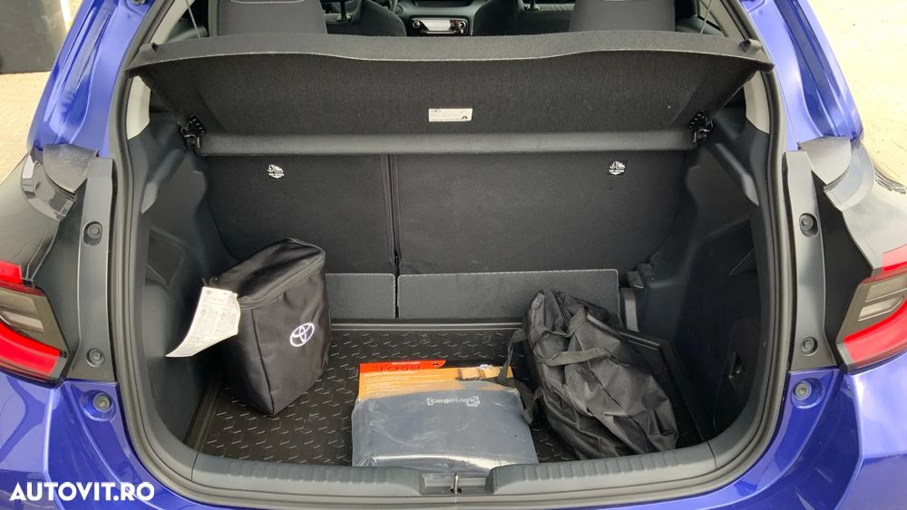 Toyota Yaris 1.5 VVT-i HSD Dynamic - 18