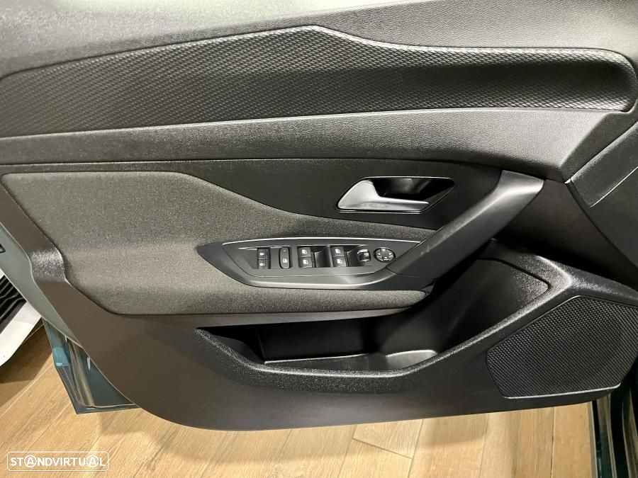 Peugeot 308 SW 1.2 PureTech Active Pack - 23