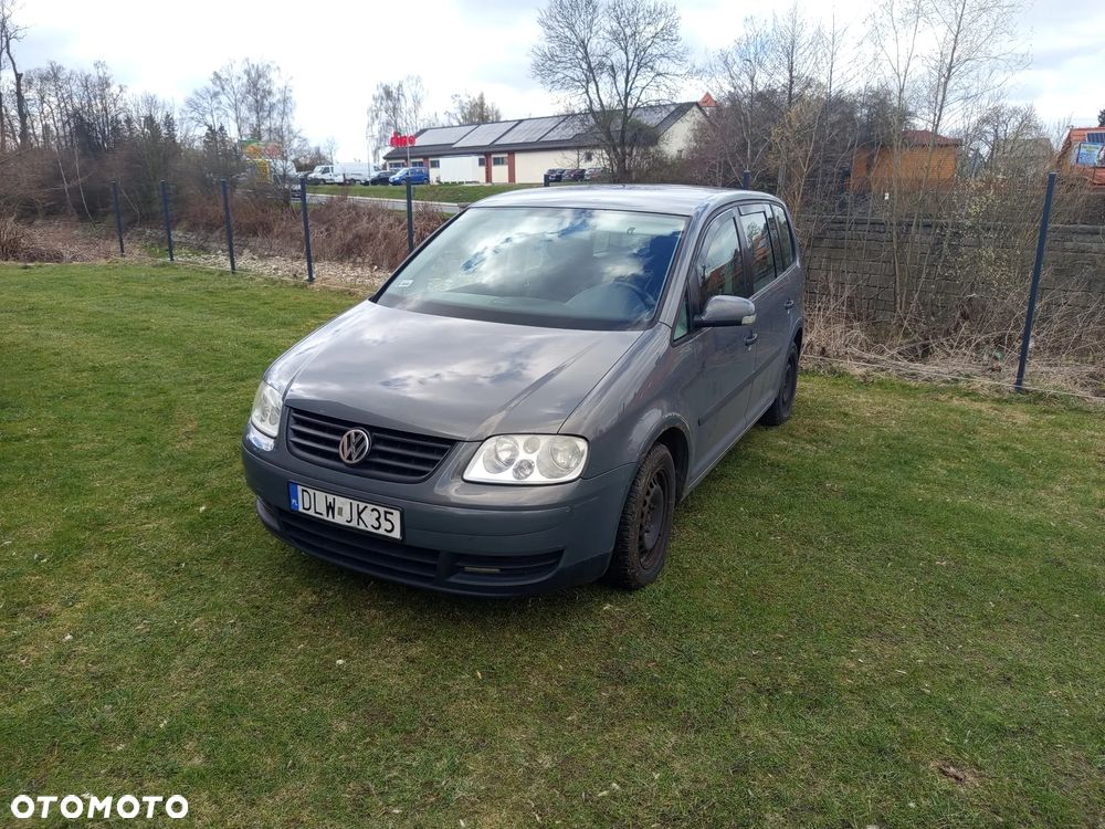 Volkswagen Touran - 3