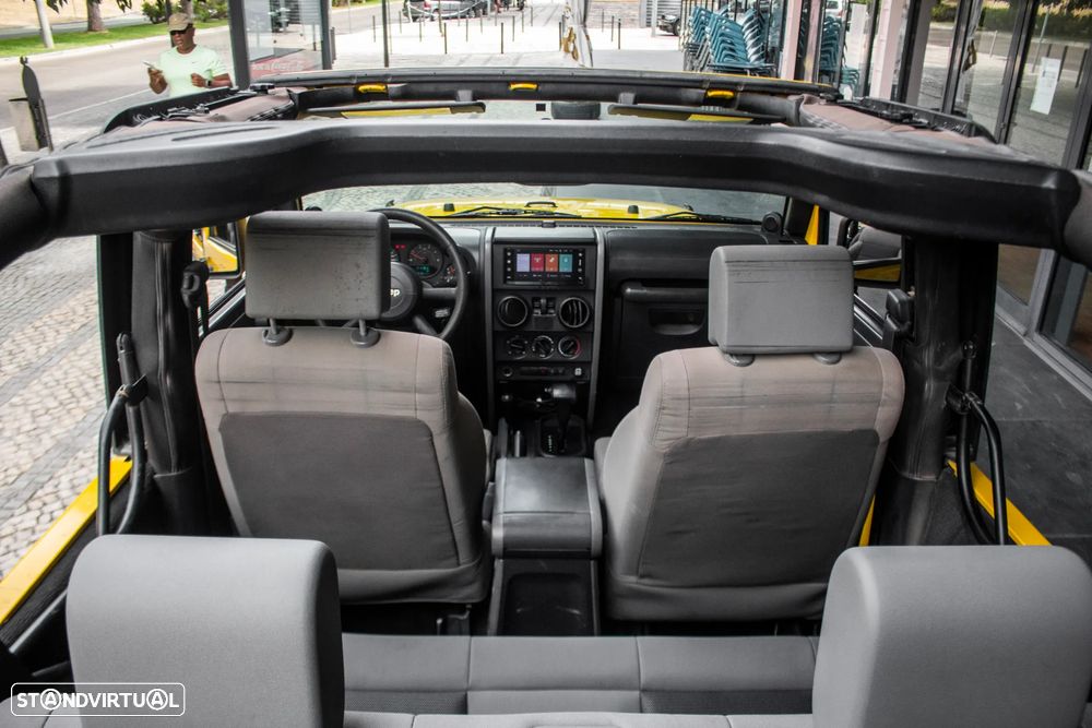 Jeep Wrangler 2.8 CRD ATX Sport - 24