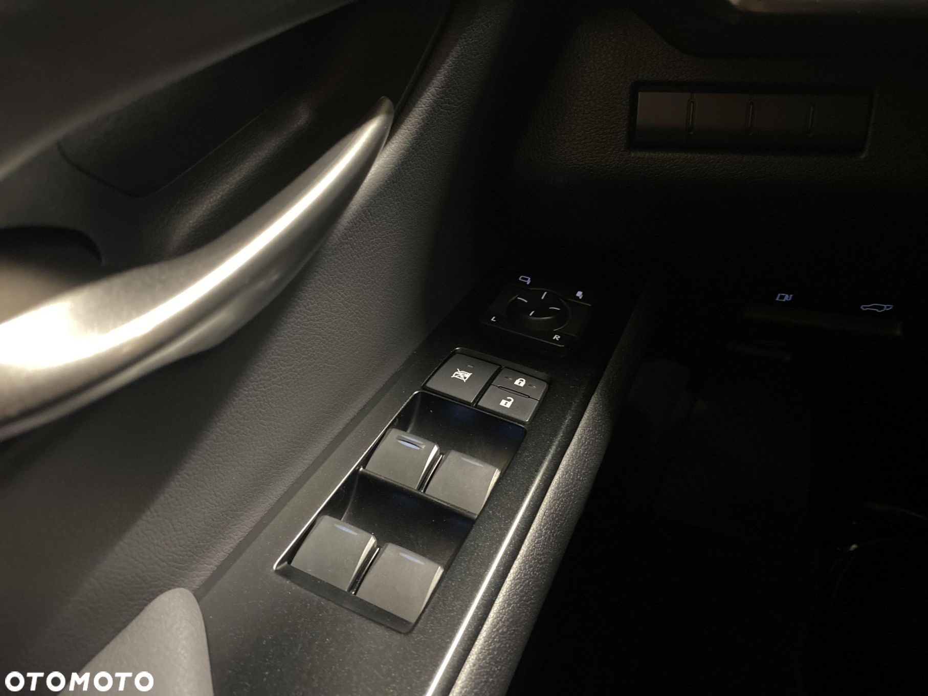 Lexus UX 250h GPF F Impression 2WD - 19