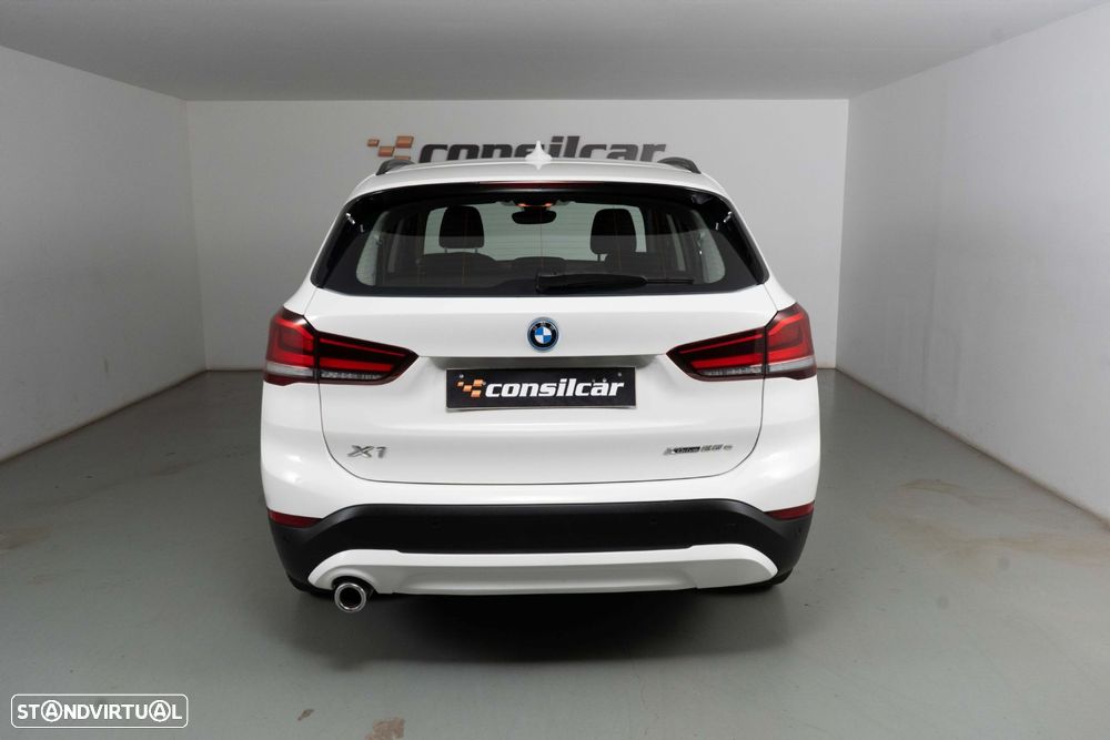BMW X1 25 e xDrive Corporate Edition - 6