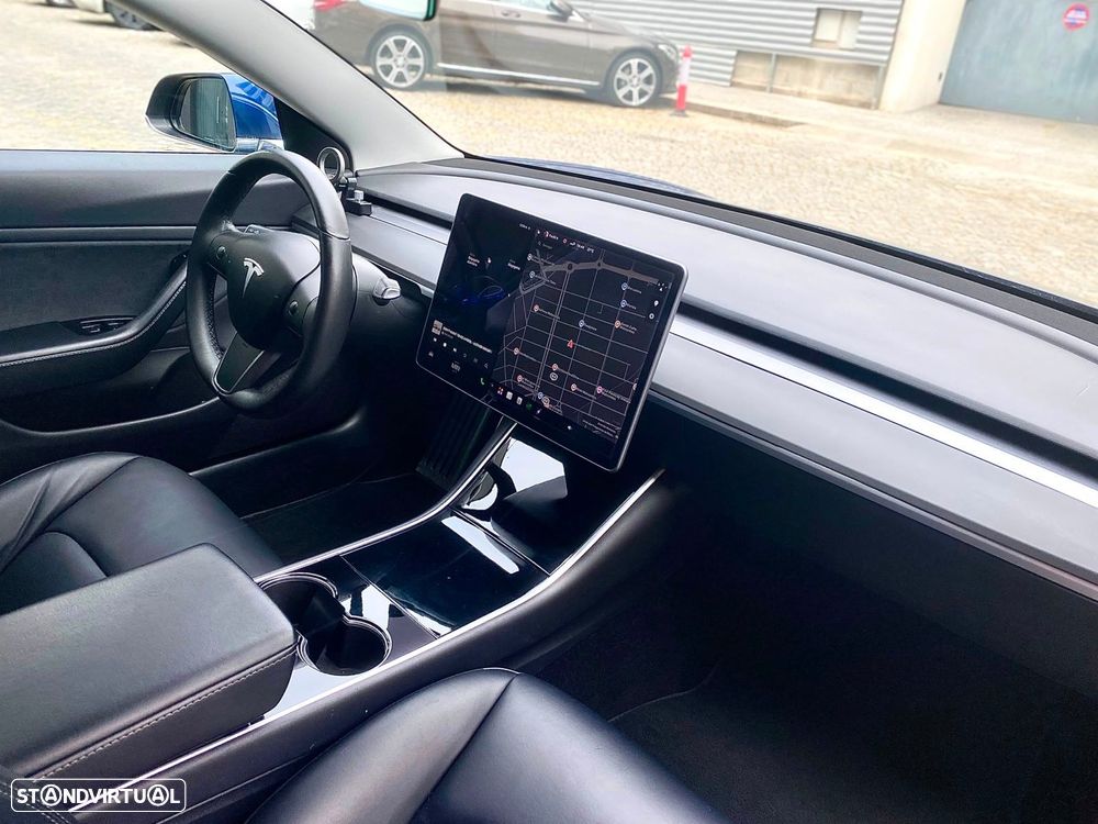 Tesla Model 3 - 21