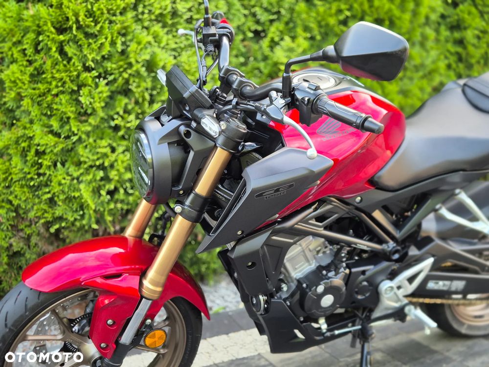 Honda CB - 16
