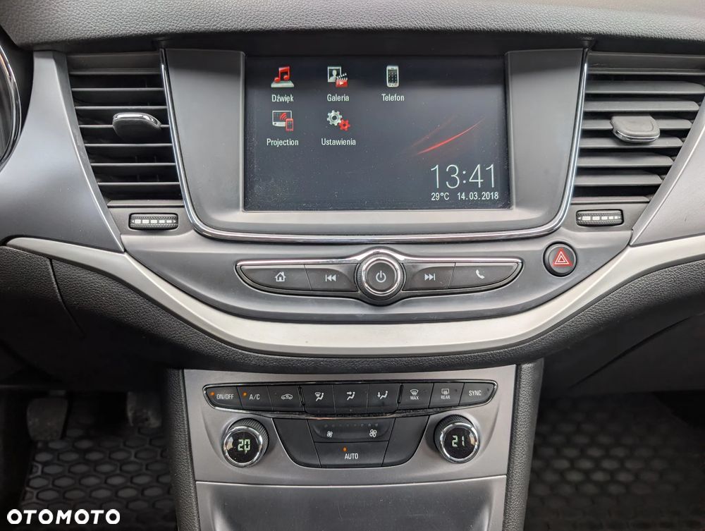 Opel Astra 1.4 T Dynamic - 30
