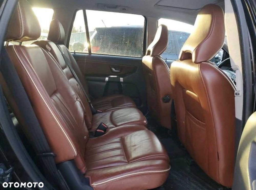 Volvo XC 90 - 7