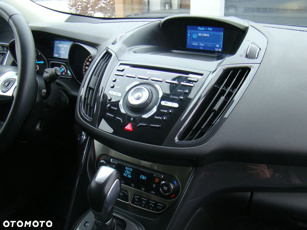 Ford Kuga 2.0 TDCi 4x4 Titanium - 39