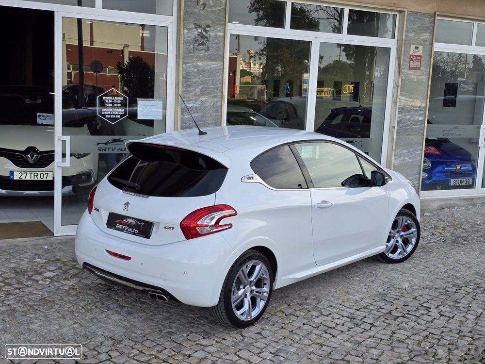 Peugeot 208 1.6 THP GTi - 4