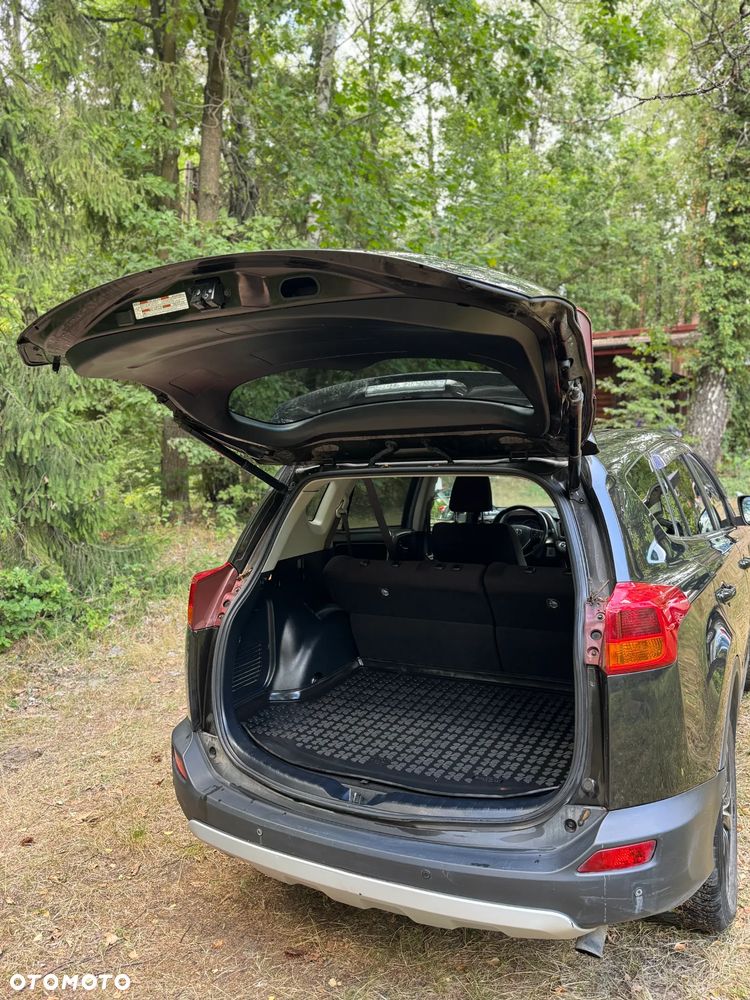 Toyota RAV4 - 10