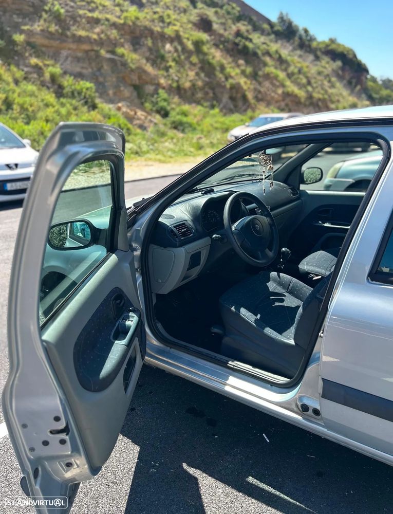 Renault Clio 1.2 - 8