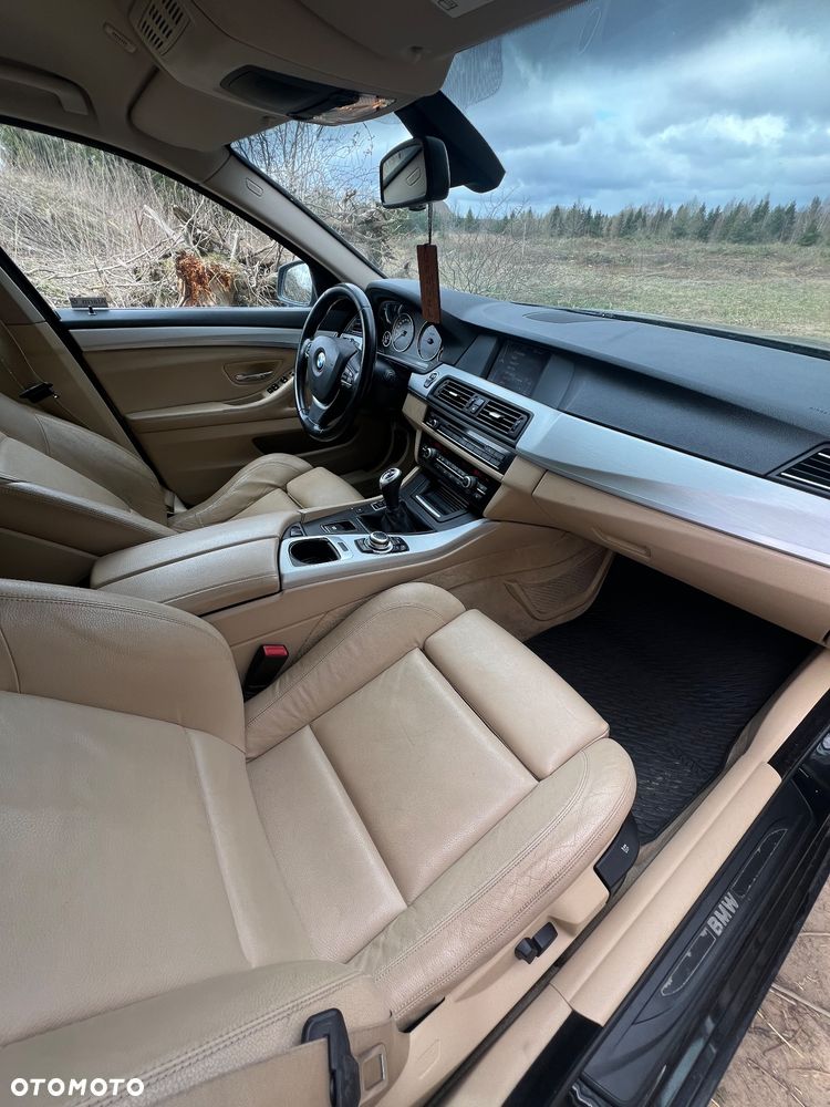 BMW Seria 5 520d - 15