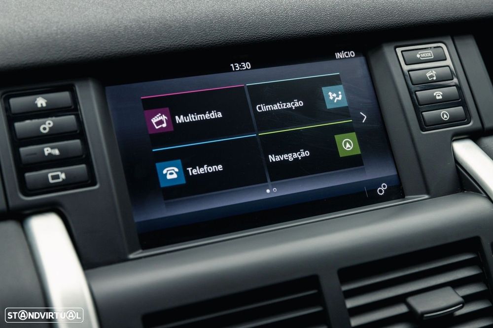 Land Rover Discovery Sport 2.0 TD4 SE Auto - 28