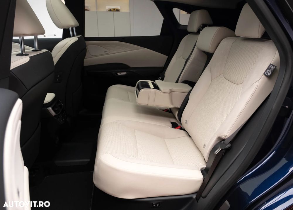 Lexus Seria RX 450h+ (Plug-in-Hybrid) Luxury Line - 23