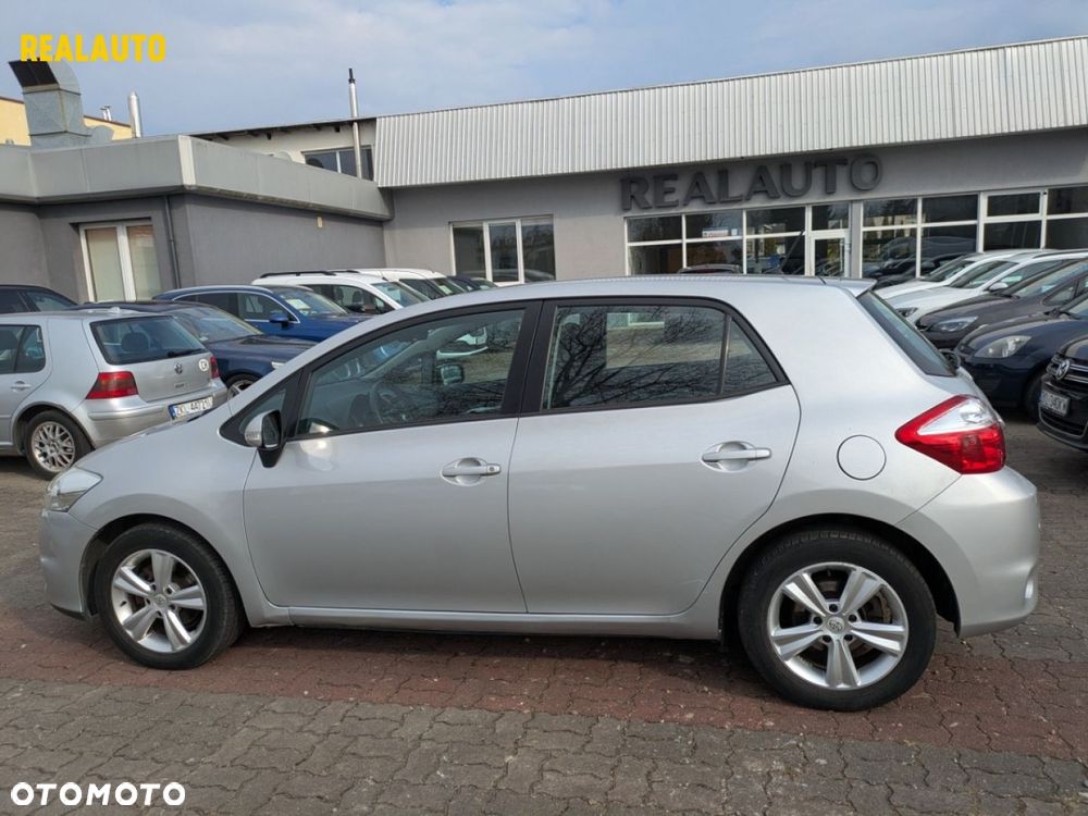 Toyota Auris - 10
