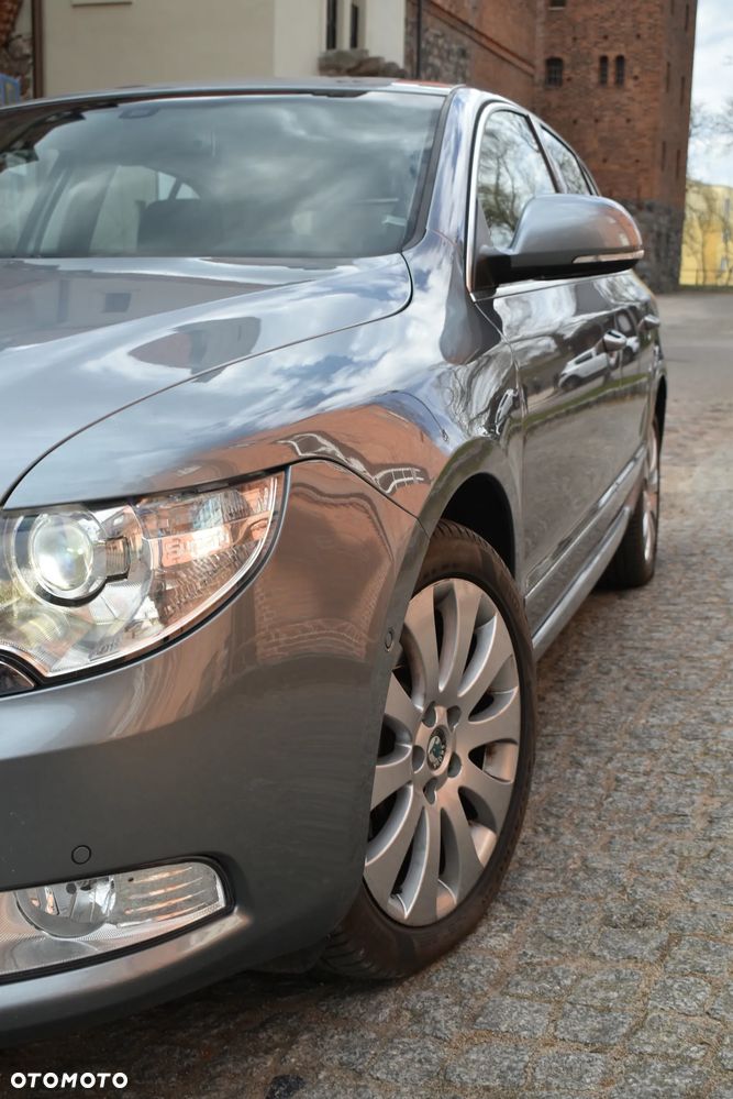 Skoda Superb 3.6 V6 4x4 DSG Elegance - 33