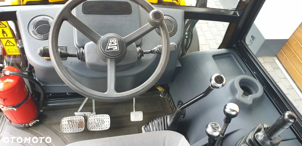 JCB 2CX tylko 2835mtg! z ROTOTILT / 3 łyżki /widły/centralne smarowanie/klimatyzacja / STAN IDEALNY !! - 10