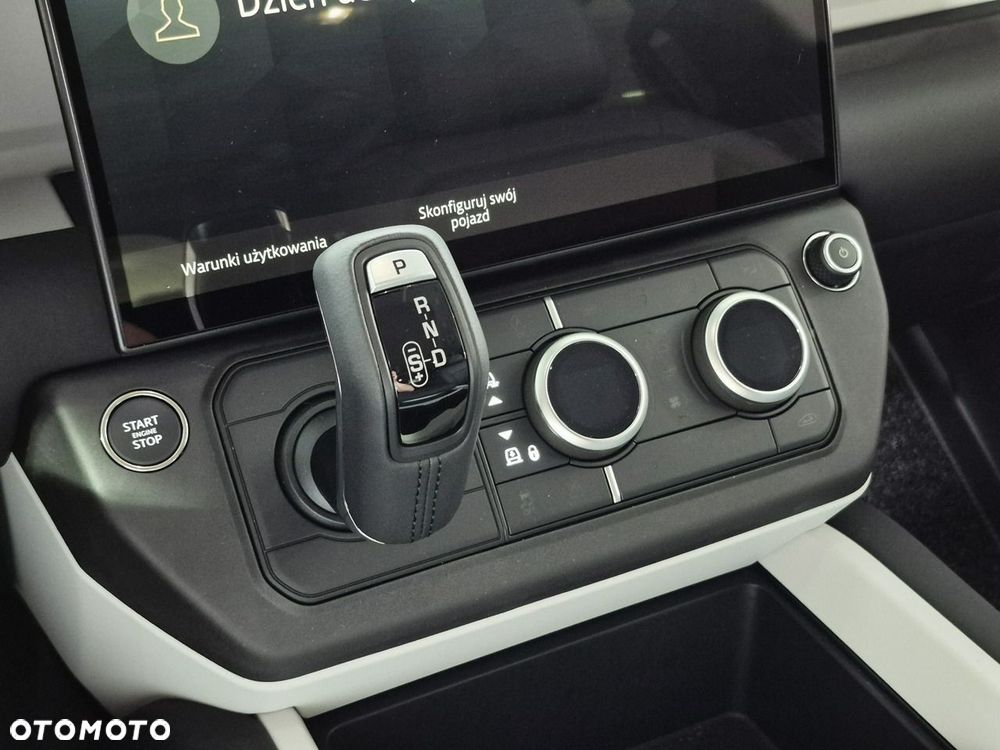 Land Rover Defender - 27
