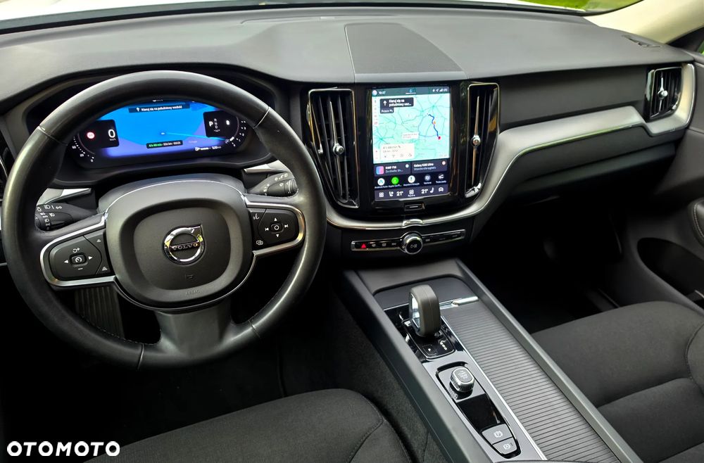 Volvo XC 60 B4 B Momentum Pro - 31