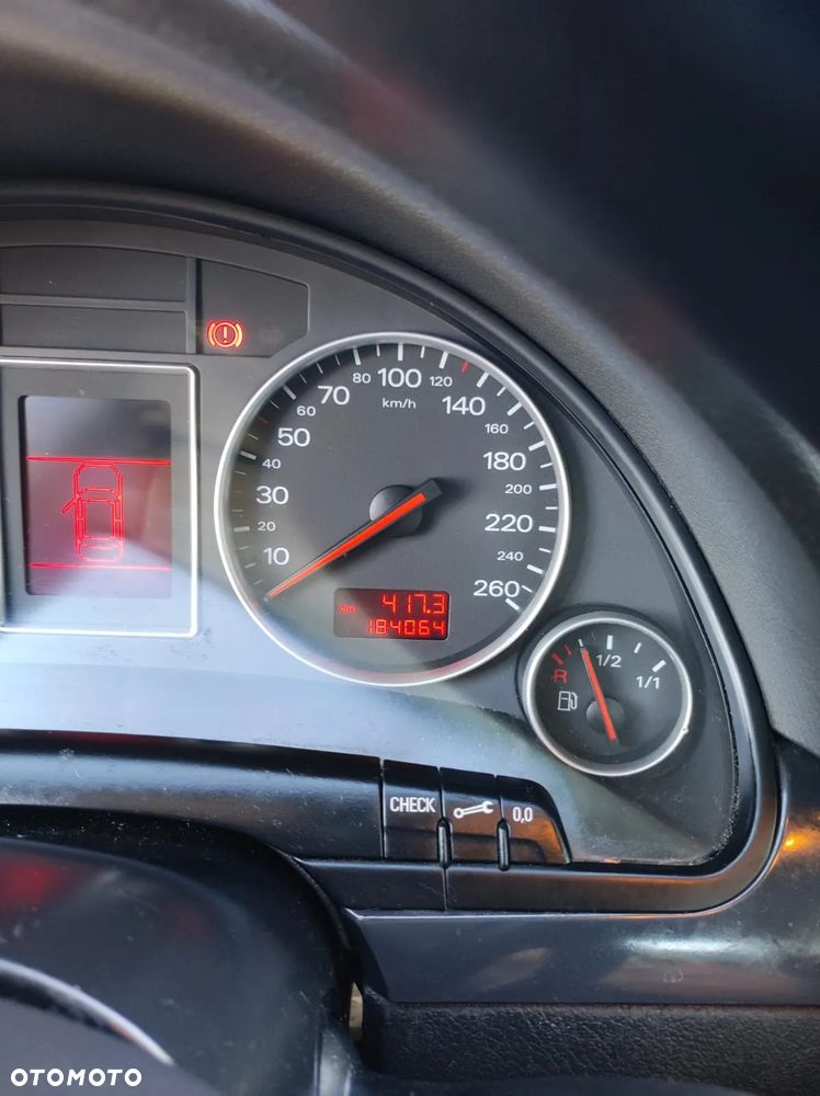 Audi A4 Limousine - 9