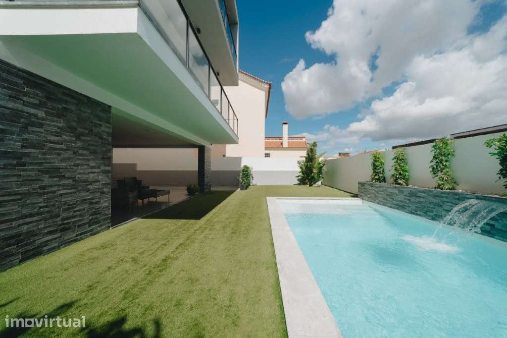 Moradia T4 / Ramada / Moderna é Exclusiva Construção - Grande imagem: 2/50