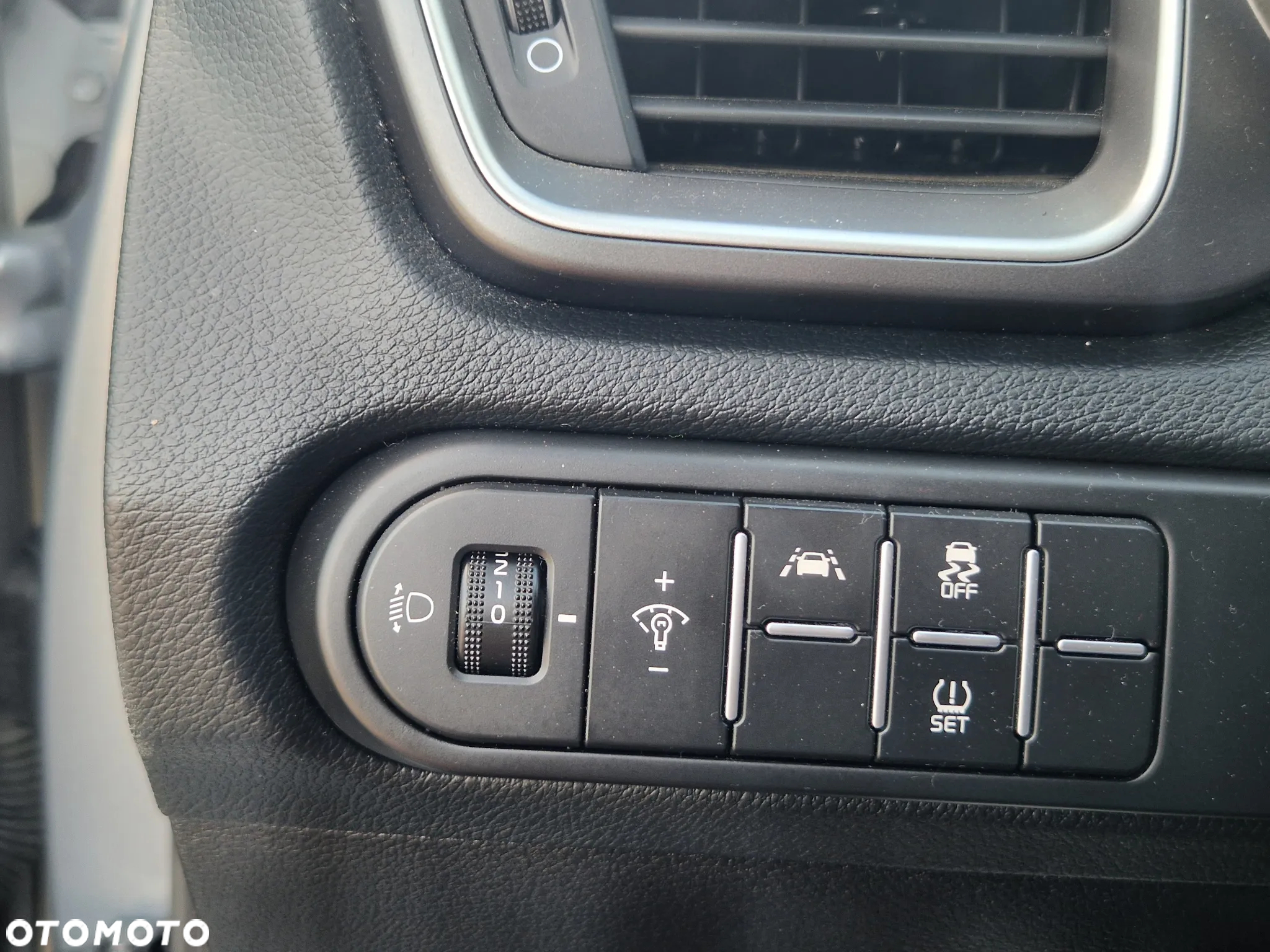 Kia Ceed 1.6 CRDi SCR M - 20