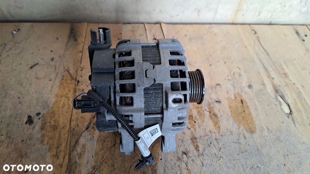 gx73-10300-df Land Range Rover Alternator - 1