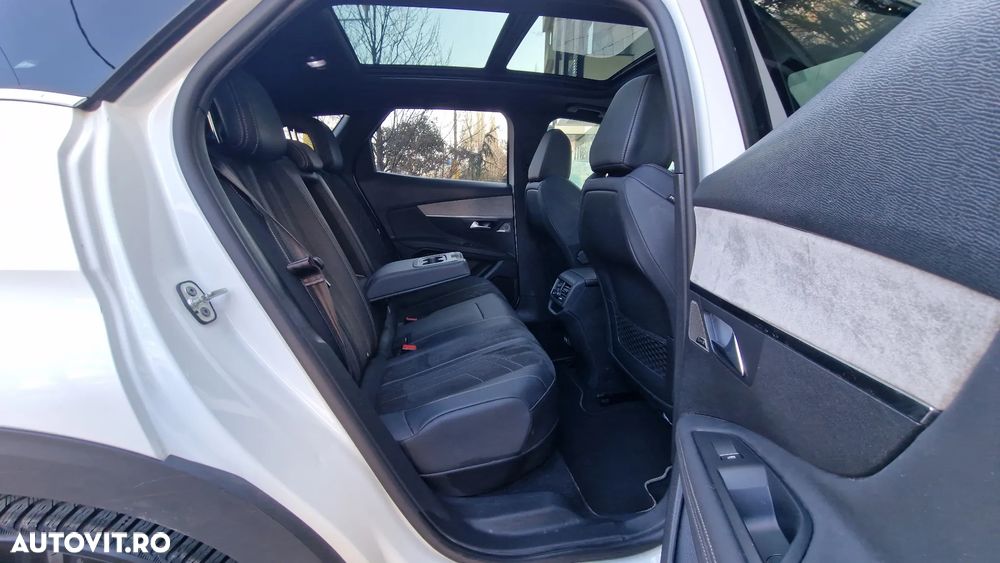 Peugeot 3008 PHEV 300 EAT8 4X4 GT - 24