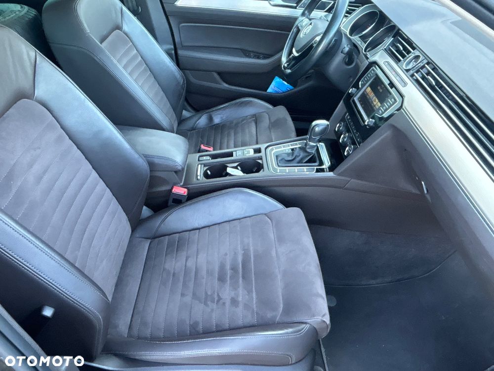 Volkswagen Passat 2.0 TDI BMT Highline - 29
