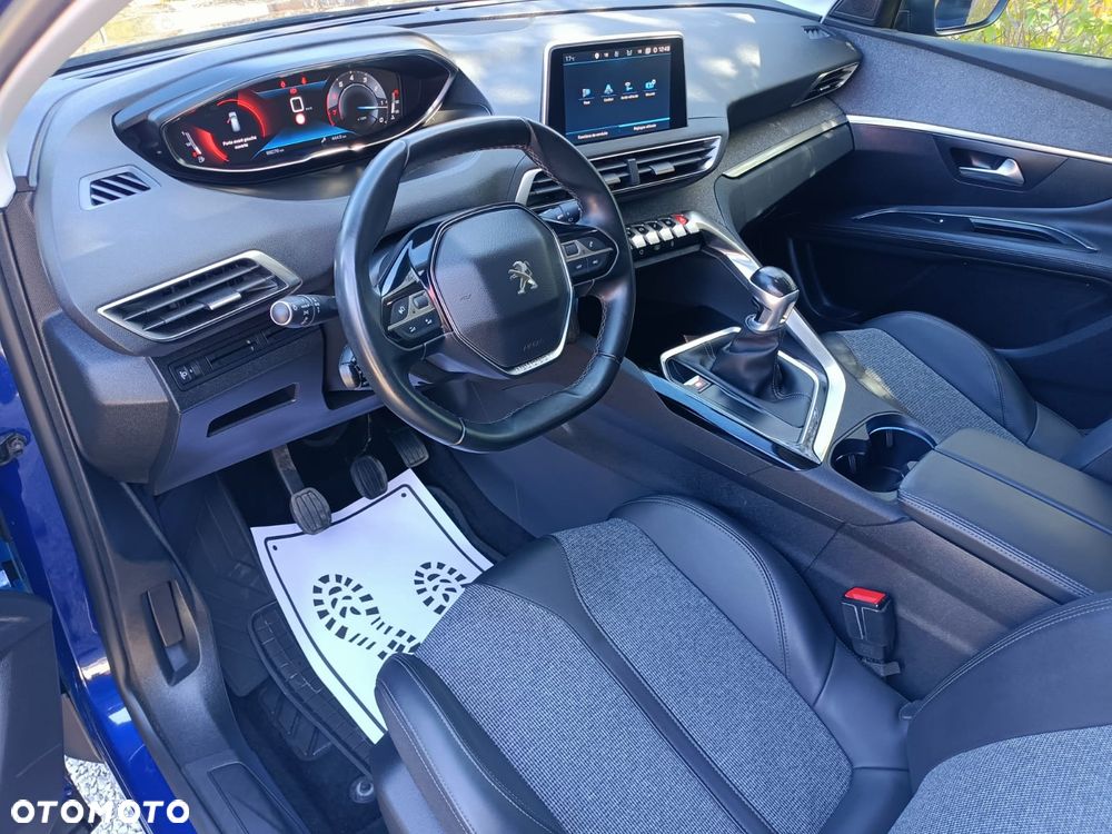 Peugeot 3008 1.2 PureTech Allure - 18