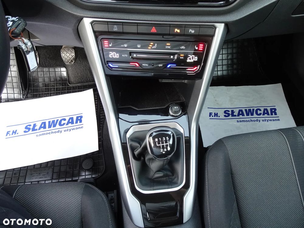 Volkswagen T-Roc 1.5 TSI Life - 37