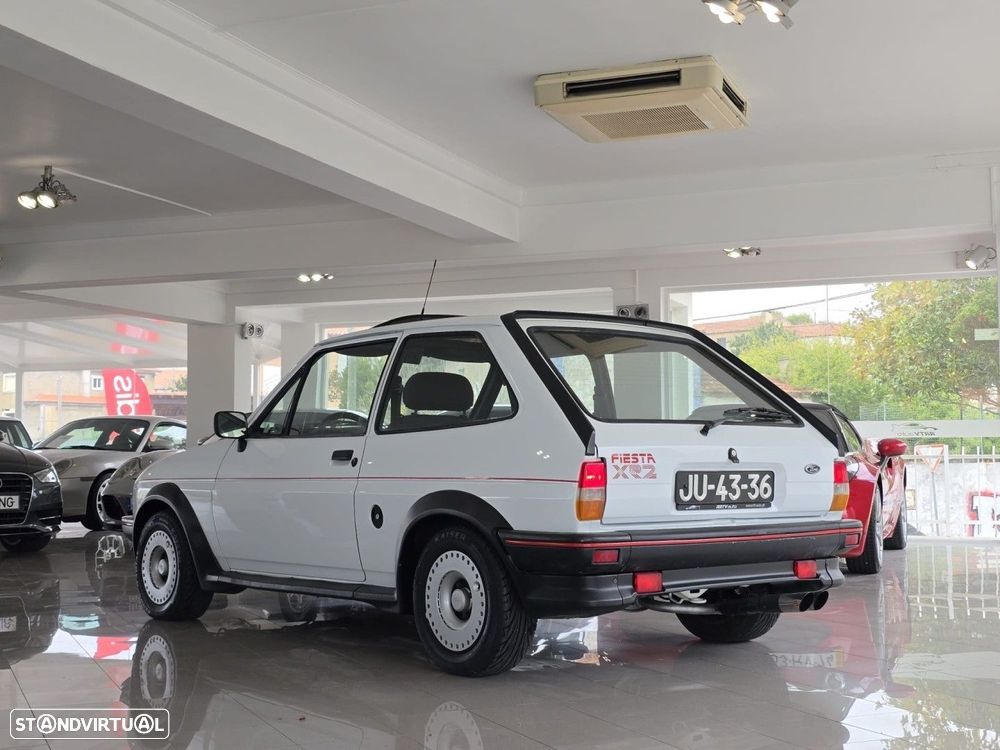 Ford Fiesta XR2 - 13