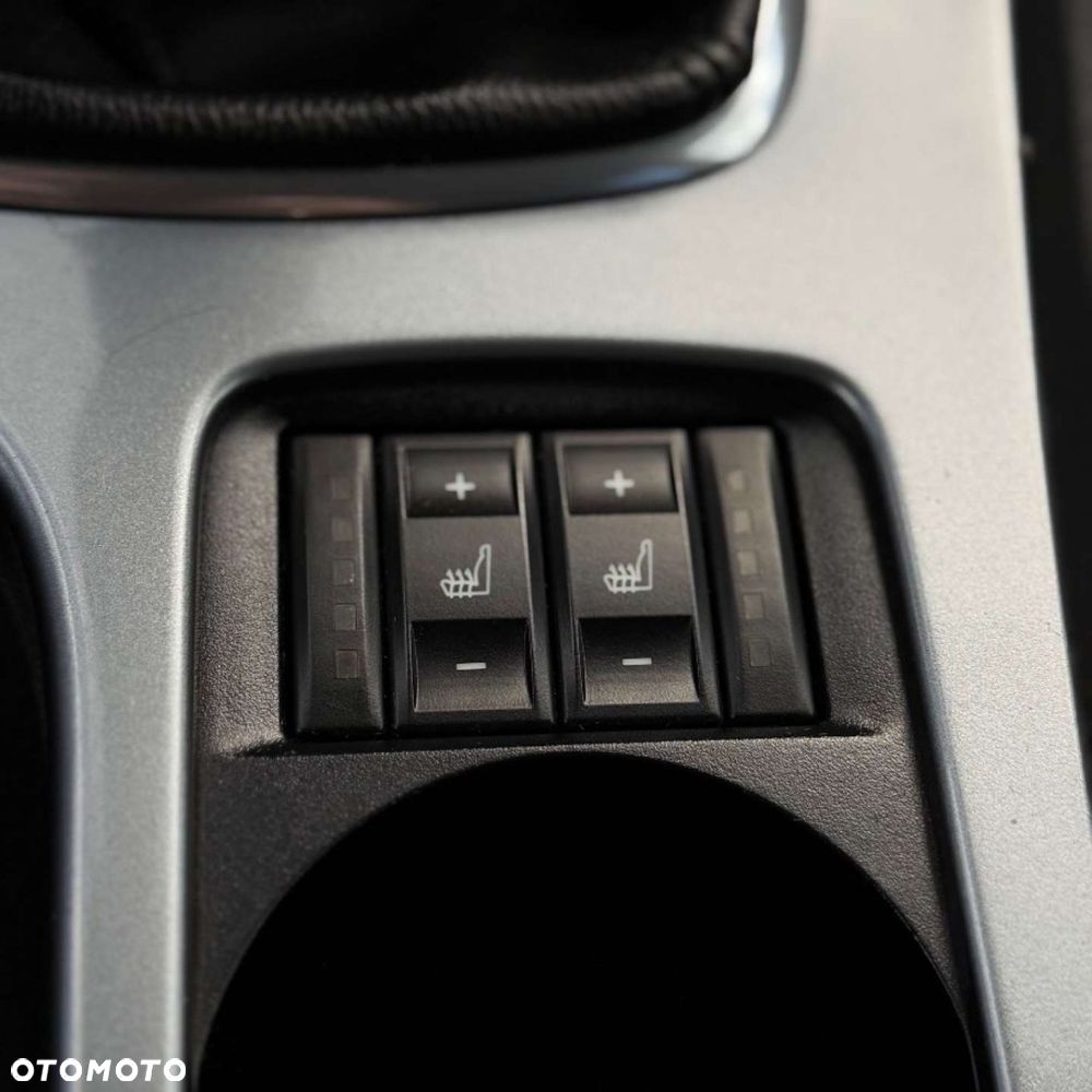 Ford Mondeo - 32