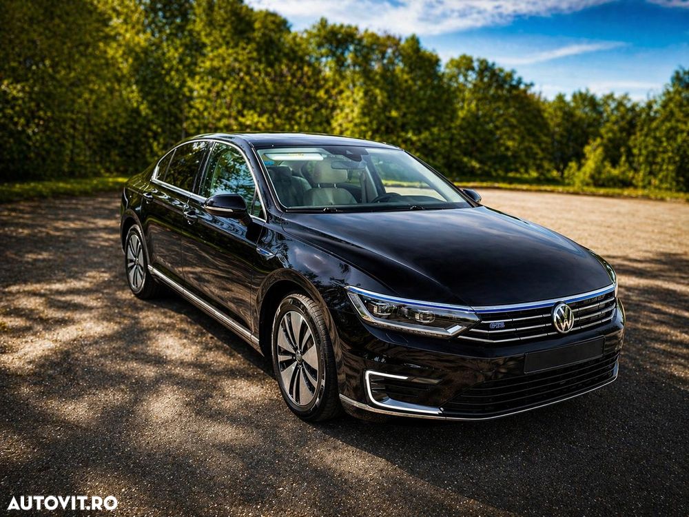 Volkswagen Passat - 2