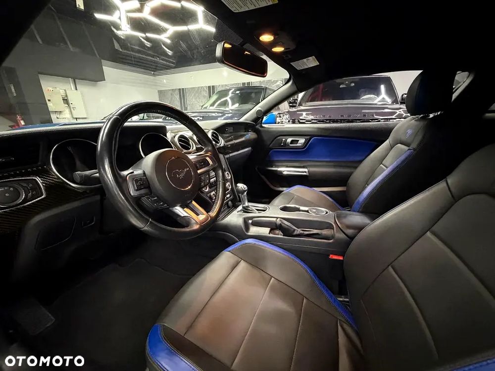 Ford Mustang - 8