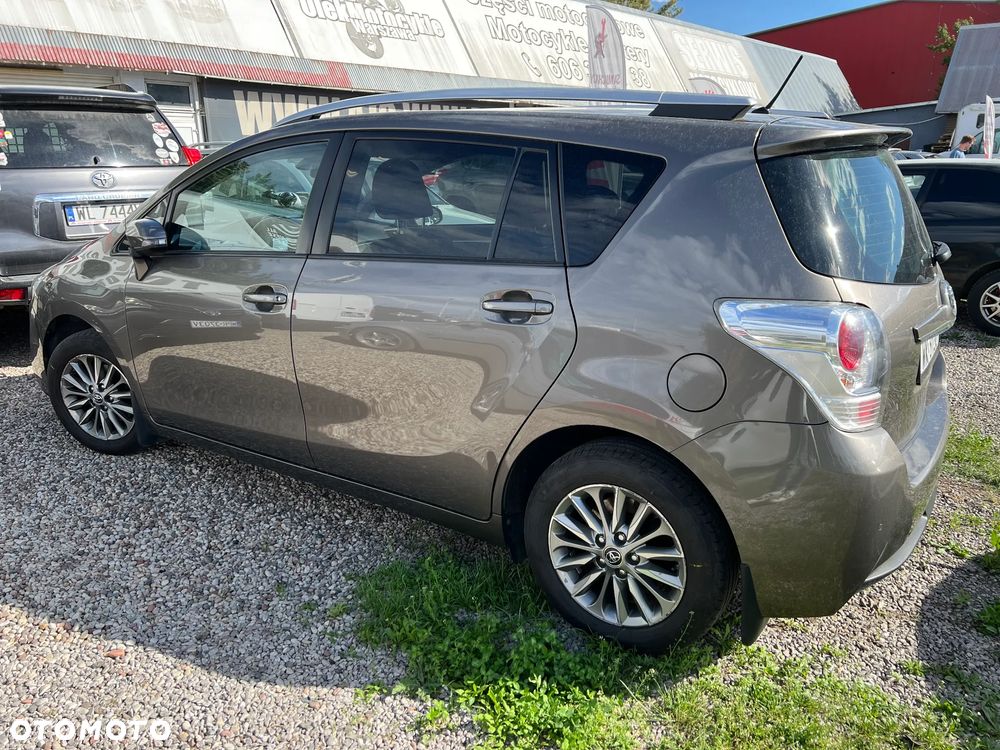 Toyota Verso 1.8 Premium 7os EU6 - 1