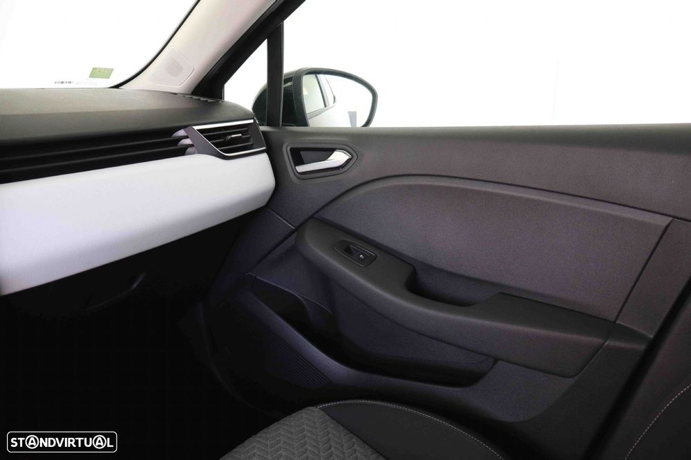 Renault Clio - 39