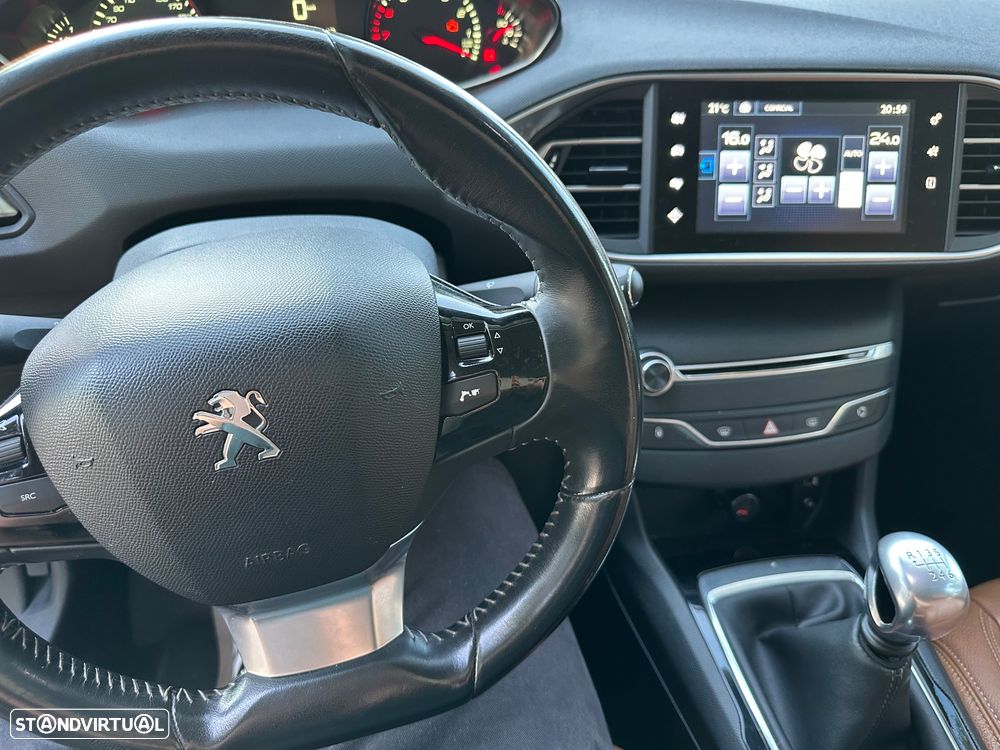 Peugeot 308 - 16