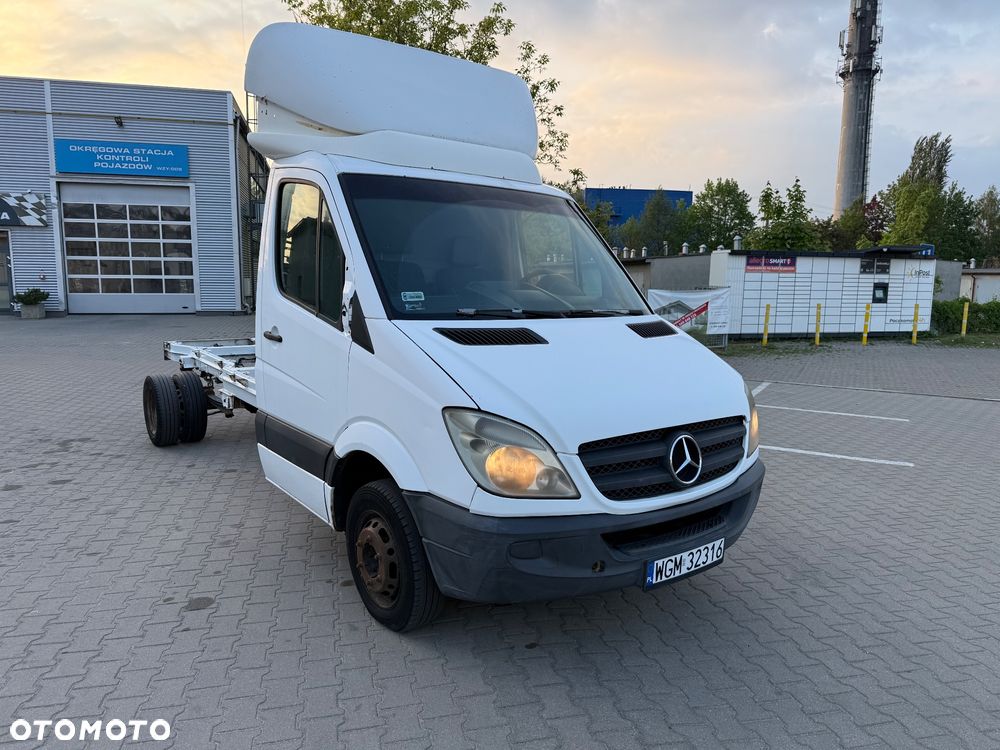 Mercedes-Benz Sprinter - 2