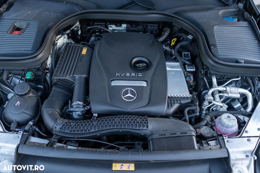 Mercedes-Benz GLC Coupe 300 e 4MATIC - 33