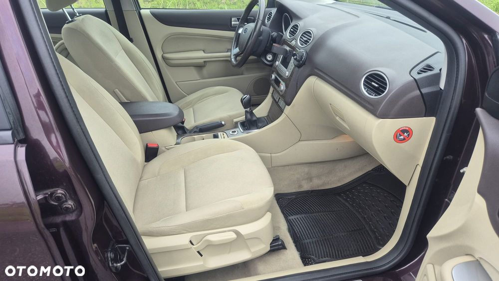 Ford Focus - 13