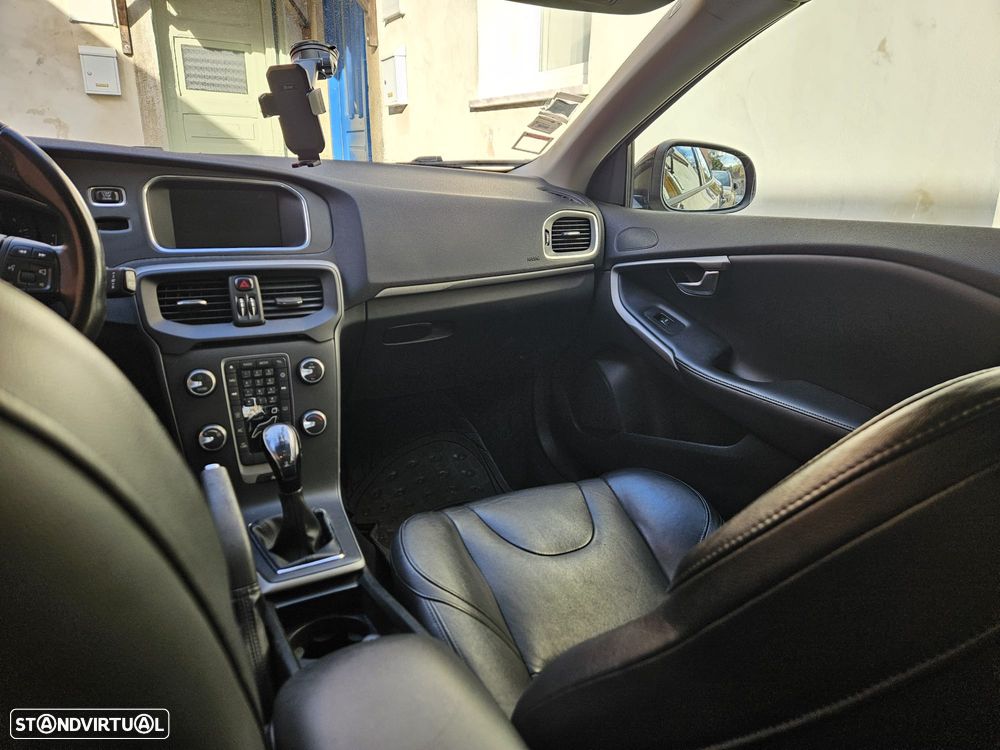 Volvo V40 D2 - 14