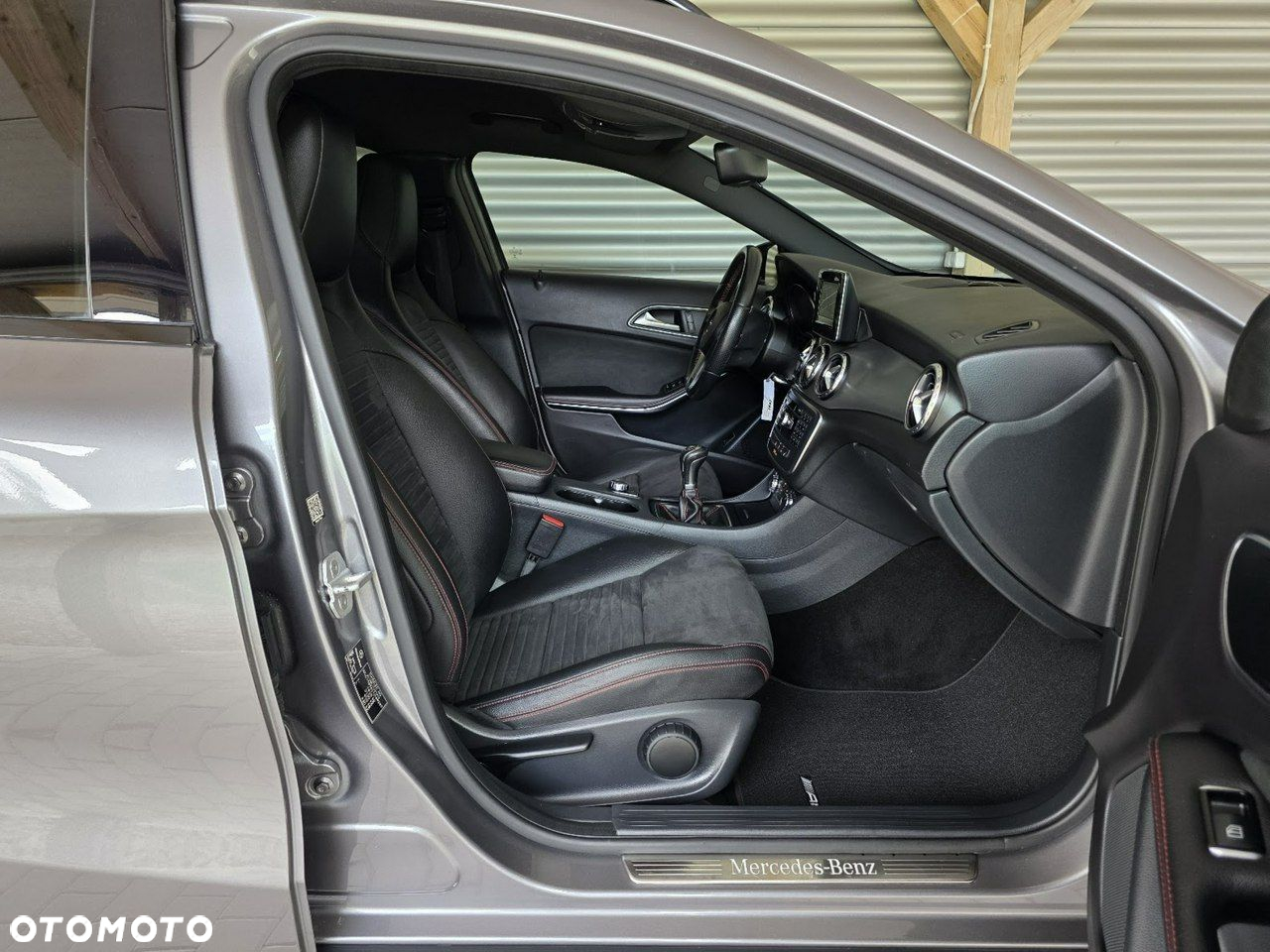 Mercedes-Benz GLA - 20