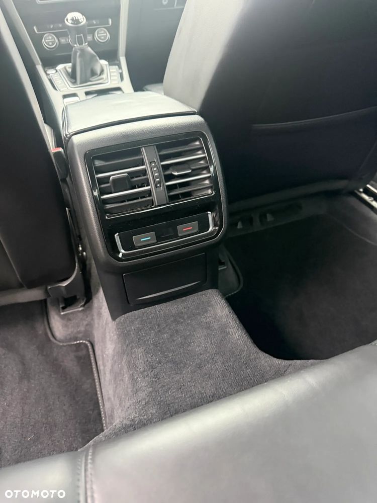 Volkswagen Passat 1.8 TSI BMT Highline - 24