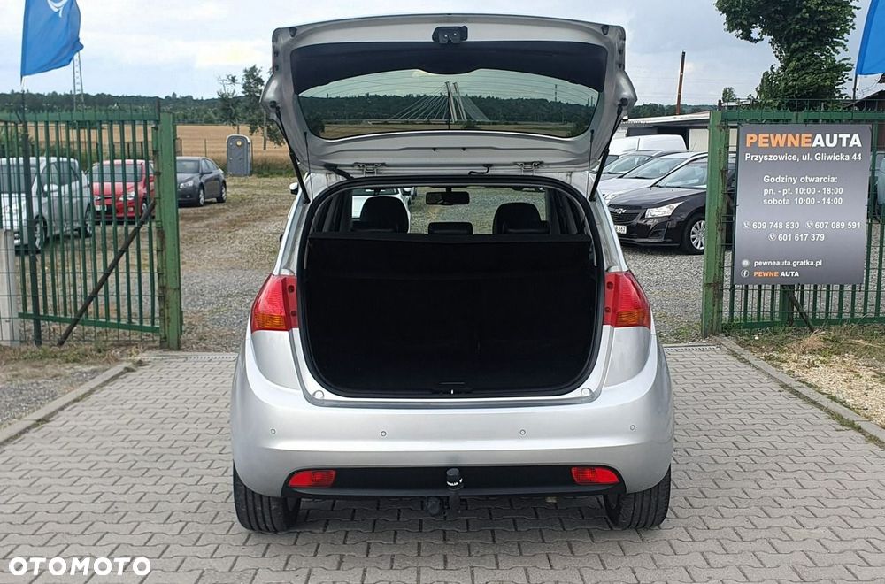 Kia Venga - 18