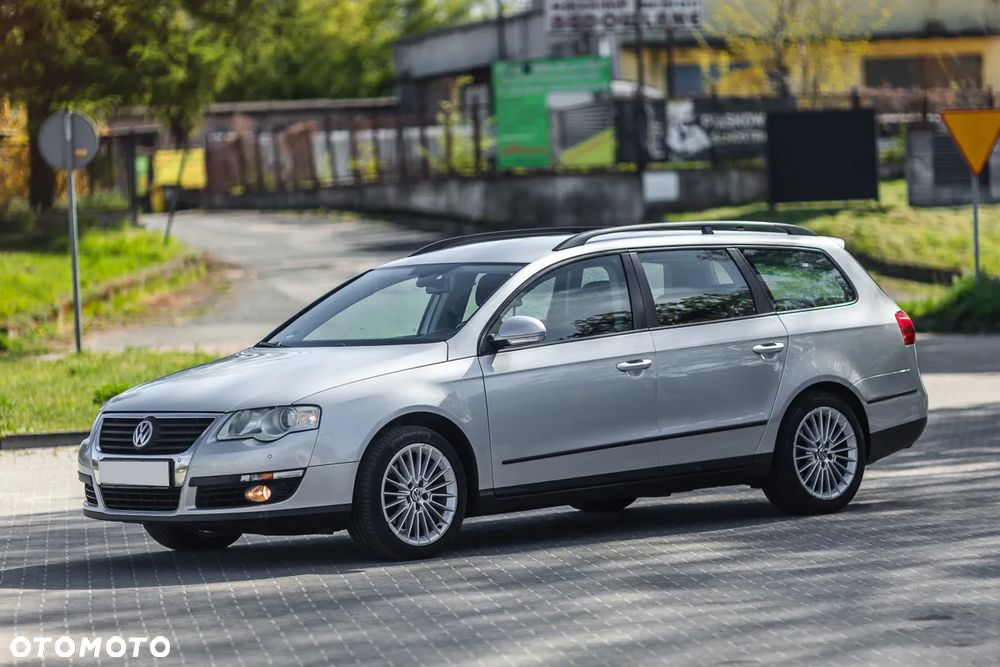 Volkswagen Passat 2.0 TDI DPF BlueMotion Technology Comfortline - 8