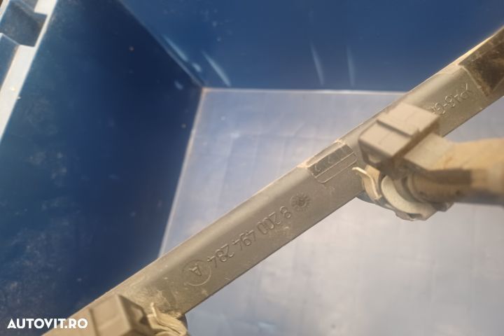 Rampa injectoare 8200494284A Dacia Logan 1 [2004 - 2008] Sedan 1.4 MT - 1