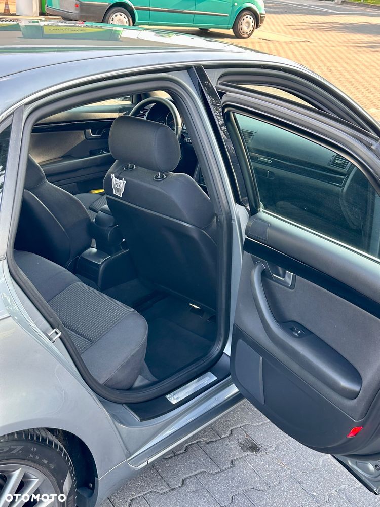 Audi A4 Limousine 2.0T FSI Quattro - 13