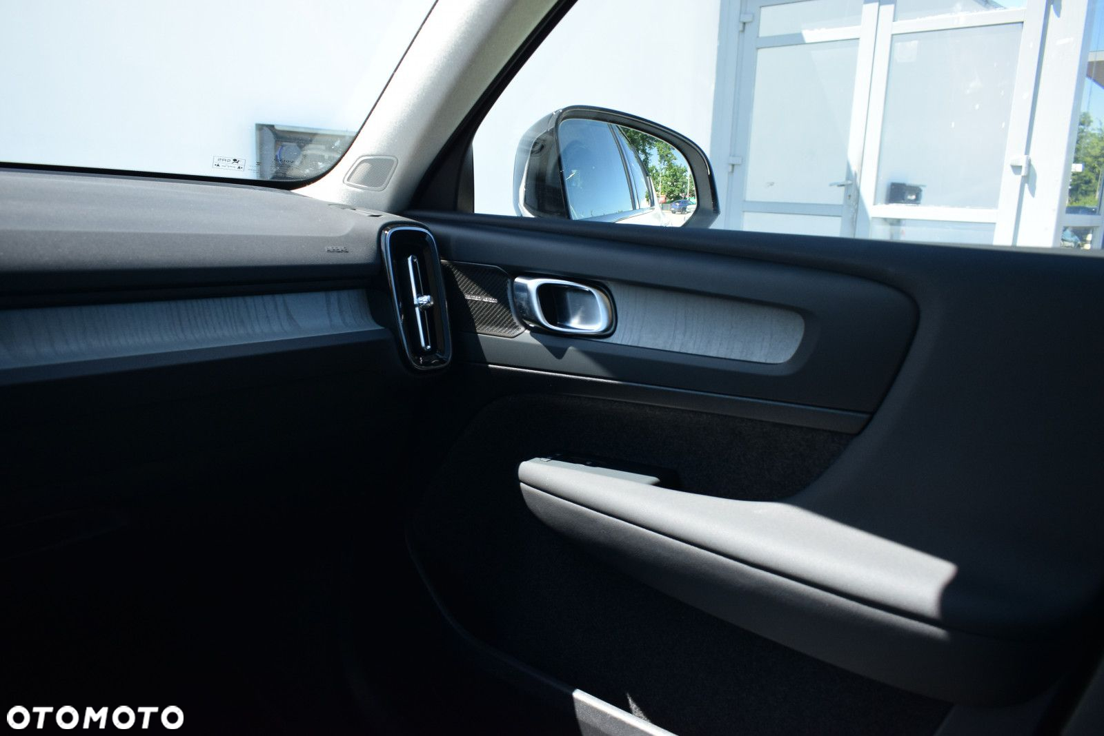 Volvo XC 40 - 18