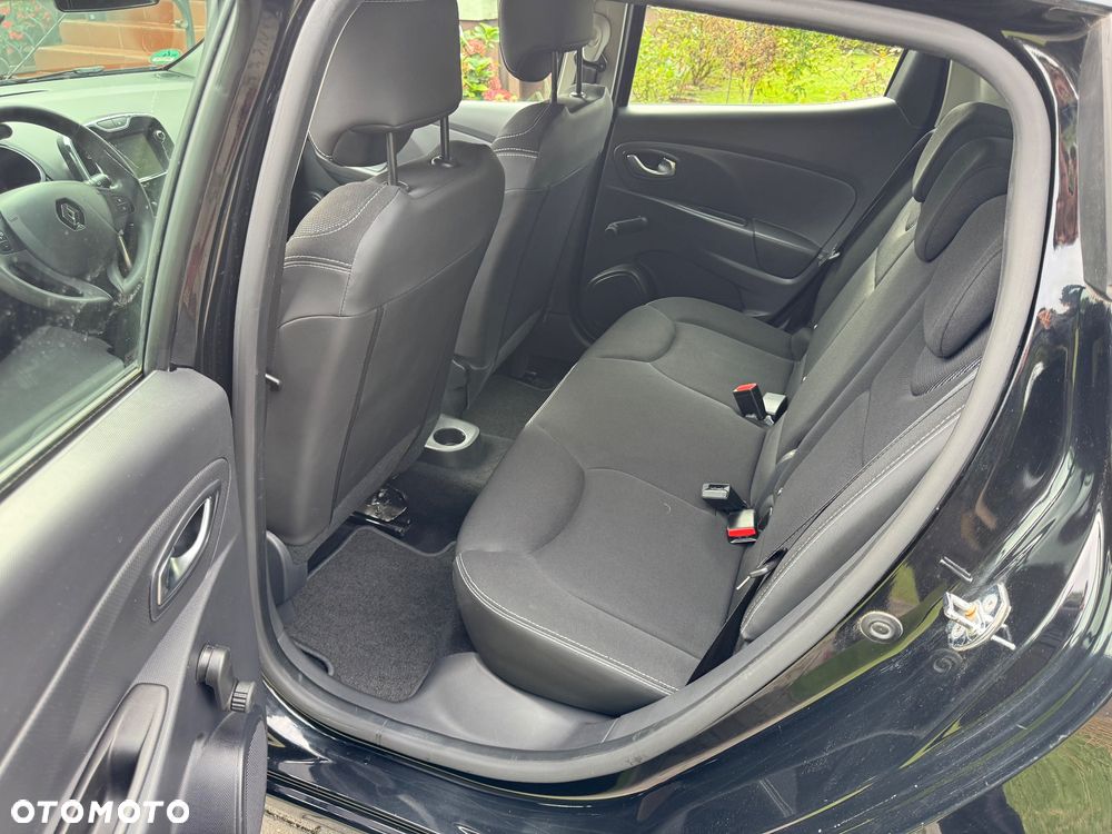 Renault Clio 1.2 16V 75 Limited - 23